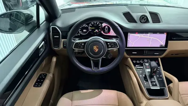 Porsche Cayenne Coupé 2019 - 77990 EUR, 59352 km - AUTO.MOTO.pt - 59352km - foto 16 de 32
