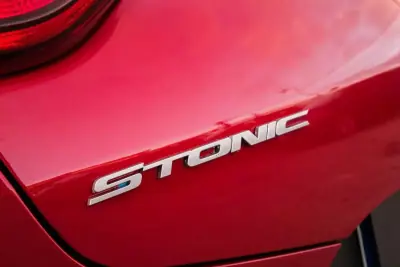 Kia Stonic 2022 - 13999 EUR, 88000 km - AUTO.MOTO.pt - 88000km - foto 6 de 23
