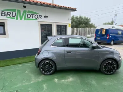 Fiat 500 2024 - 29800 EUR, 17523 km - AUTO.MOTO.pt - 17523km - foto 5 de 19