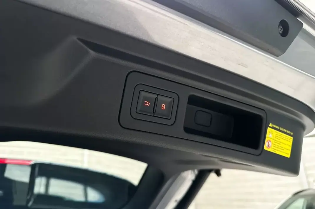 BYD Atto 3 2023 - 27950 EUR, 7718 km - AUTO.MOTO.pt - 7718km - foto 60 de 60