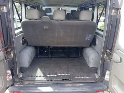 Opel Vivaro 2003 - 6990 EUR, 279959 km - 279959km - foto 9 de 11