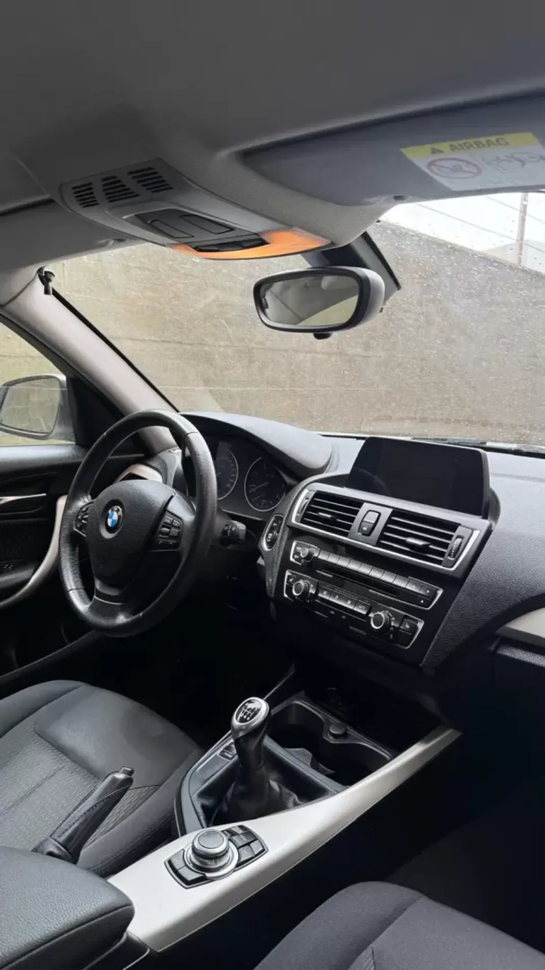 BMW 116 2017 - 17350 EUR, 140000 km - AUTO.MOTO.pt - 140000km - foto 16 de 17