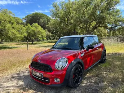 MINI 3 Portas 2012 - 6850 EUR, 168000 km - AUTO.MOTO.pt - 168000km - foto 2 de 9