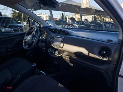 Toyota Yaris 2018 - 11990 EUR, 105000 km - AUTO.MOTO.pt - 105000km - foto 16 de 28