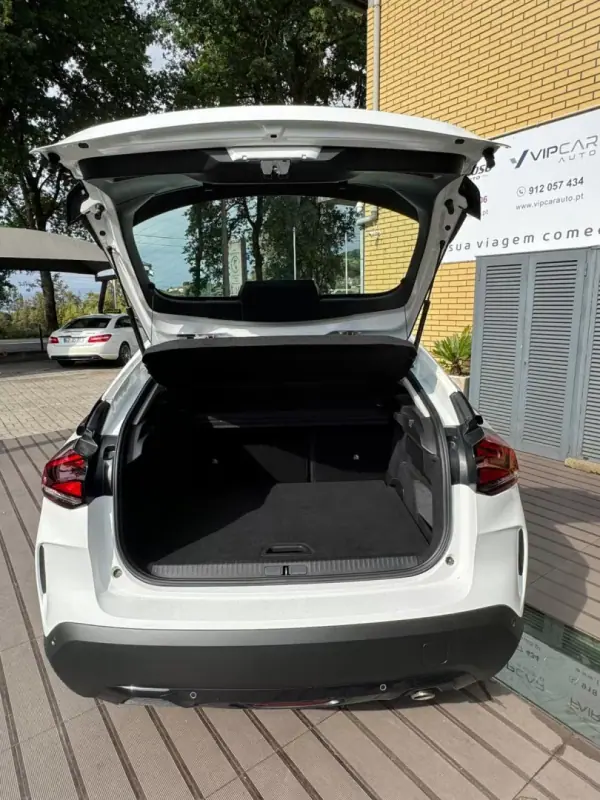 Citroën C4 2022 - 19350 EUR, 75330 km - AUTO.MOTO.pt - 75330km - foto 6 de 11