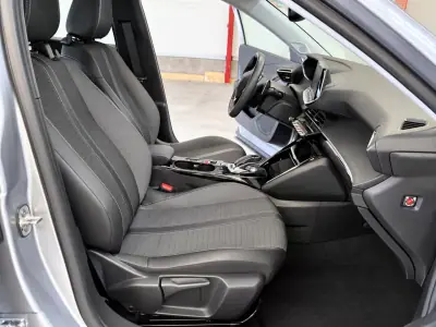 Peugeot 2008 2021 - 15900 EUR, 88500 km - 88500km - foto 7 de 9