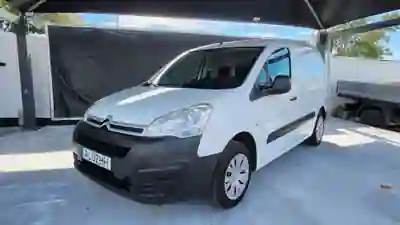 Citroën Berlingo 2017 - 10490 EUR, 225000 km - AUTO.MOTO.pt - 225000km - foto 3 de 15