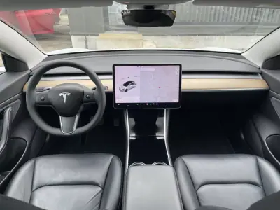 Tesla Model 3 2020 - 25995 EUR, 80043 km - AUTO.MOTO.pt - 80043km - foto 11 de 43