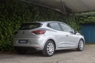 Renault Clio 2020 - 12900 EUR, 114844 km - AUTO.MOTO.pt - 114844km - foto 8 de 17