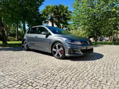 Volkswagen Golf 2019 - 28590 EUR, 102700 km - AUTO.MOTO.pt - 102700km - foto 13 de 38