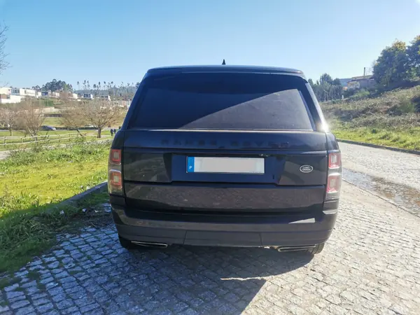 Land Rover Range Rover 2019 - 64900 EUR, 160000 km - AUTO.MOTO.pt - 160000km - foto 4 de 15