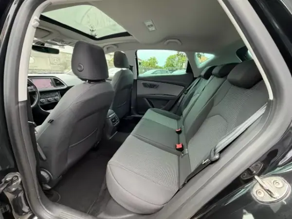SEAT Leon 2020 - 15900 EUR, 74660 km - AUTO.MOTO.pt - 74660km - foto 2 de 12
