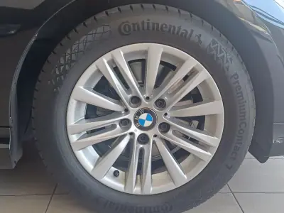 BMW 320 2010 - 12390 EUR, 171728 km - AUTO.MOTO.pt - 171728km - foto 9 de 12