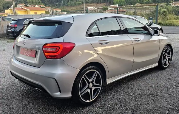 Mercedes-Benz A 180 2013 — foto 2 de 24
