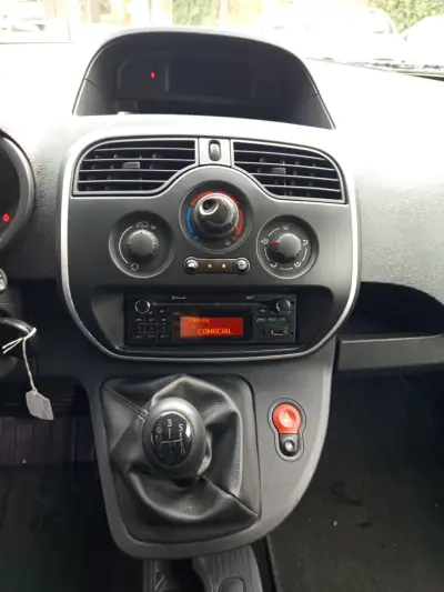 Renault Kangoo 1.5 Dci , 3 Lugares, Iva dedutivel 2016 - 9990 EUR, 102740 km - AUTO.MOTO.pt - 102740km - foto 8 de 10
