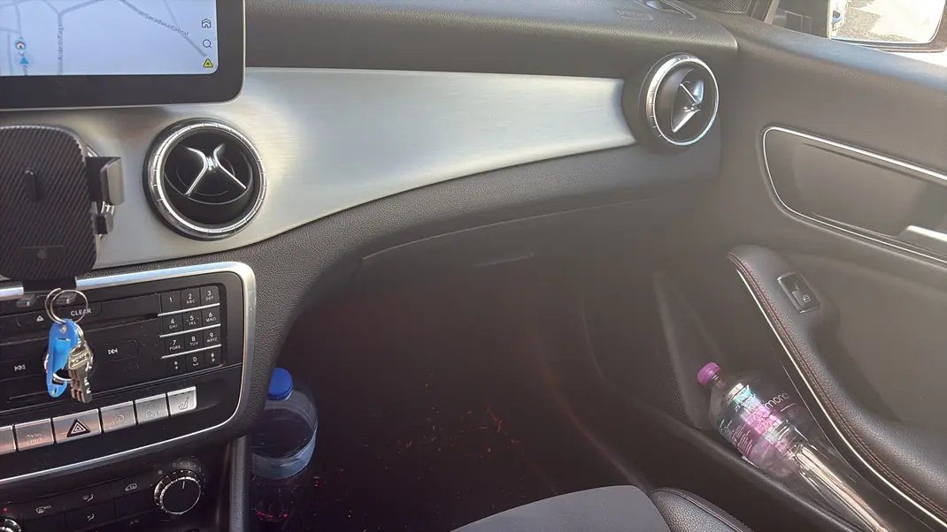 Mercedes-Benz CLA 180 2016 - 19000 EUR, 132000 km - 132000km - foto 8 de 15