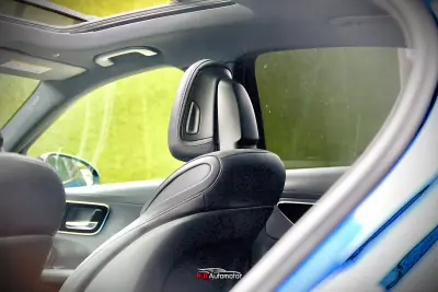 Mercedes-Benz C 300 2022 - 43500 EUR, 65000 km - AUTO.MOTO.pt - 65000km - foto 17 de 47