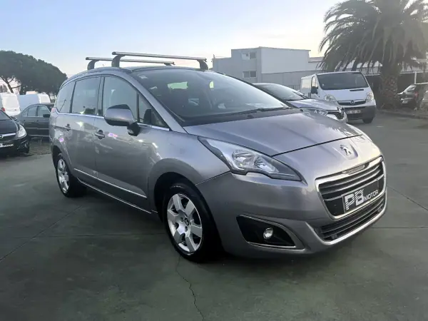 Peugeot 5008 2014 - 9990 EUR, 180460 km - AUTO.MOTO.pt - 180460km - foto 2 de 14