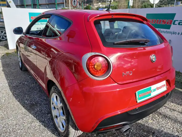 Alfa Romeo MiTo 2011 - 6950 EUR, 77076 km - AUTO.MOTO.pt - 77076km - foto 13 de 26