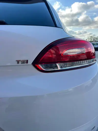 Volkswagen Scirocco 2009 - 12500 EUR, 167538 km - AUTO.MOTO.pt - 167538km - foto 9 de 13