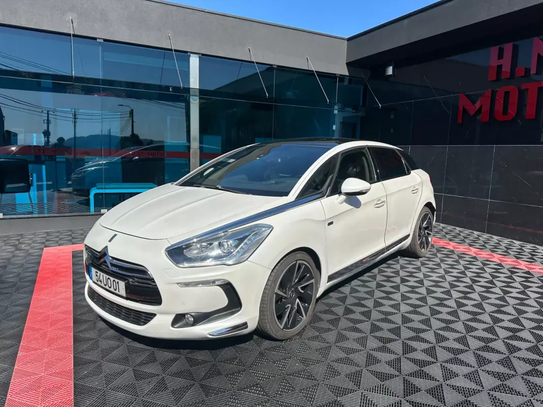 Citroën DS5 2013 - 15300 EUR, 155000 km - 155000km - foto 6 de 14