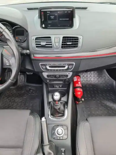 Renault Mégane Cabrio 2015 - 14990 EUR, 195000 km - AUTO.MOTO.pt - 195000km - foto 33 de 43