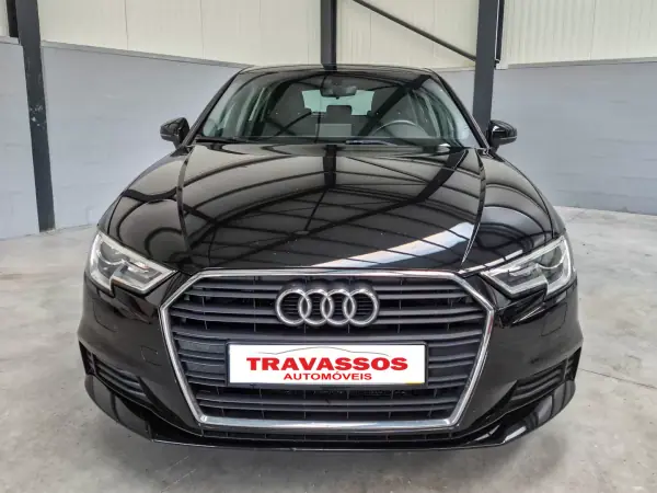 Audi A3 Sportback 2019 - 19800 EUR, 122935 km - AUTO.MOTO.pt - 122935km - foto 2 de 11