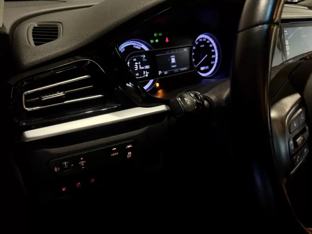 Kia Niro 2020 - 17490 EUR, 168000 km - AUTO.MOTO.pt - 168000km - foto 15 de 21