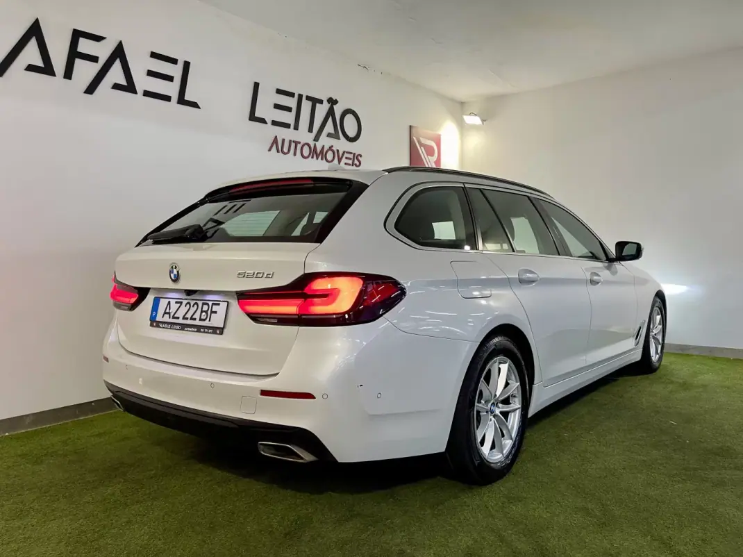 BMW 520 2023 - 31500 EUR, 119000 km - AUTO.MOTO.pt - 119000km - foto 7 de 44