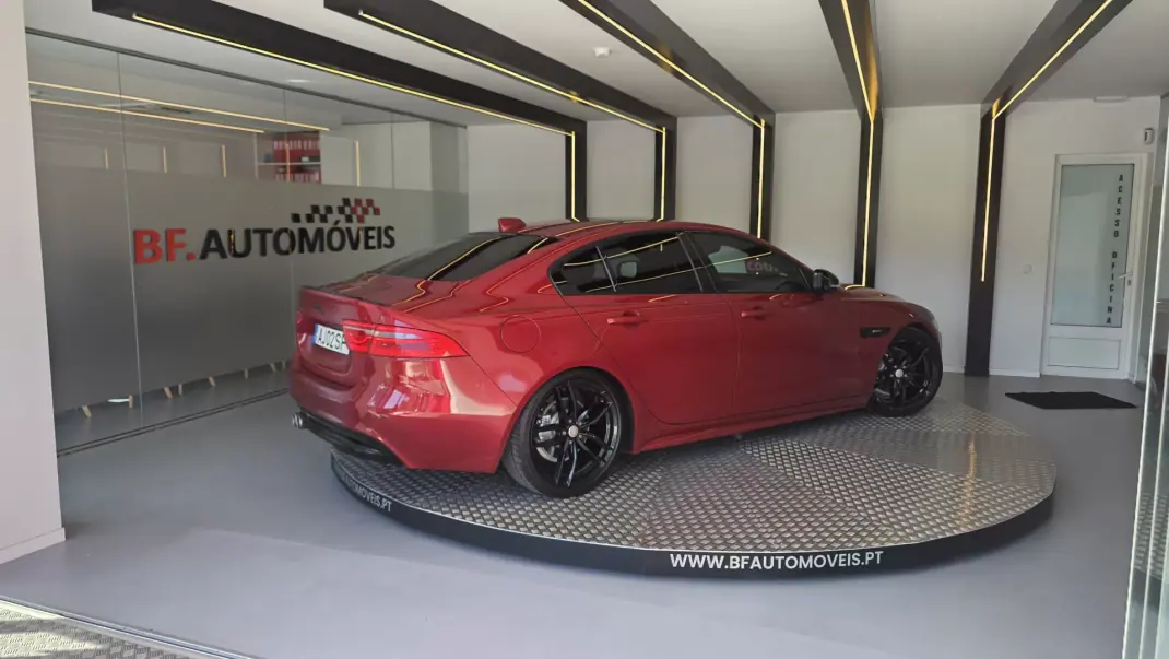 Jaguar XE 2016 - 14950 EUR, 176623 km - AUTO.MOTO.pt - 176623km - foto 4 de 58