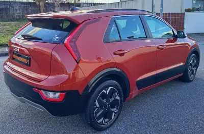 Kia e-Niro 2022 - 24990 EUR, 69900 km - AUTO.MOTO.pt - 69900km - foto 4 de 20
