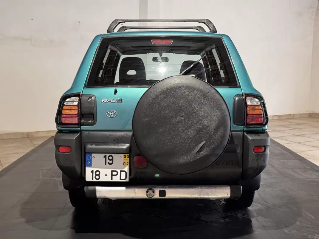 Toyota RAV4 1999 - 7900 EUR, 148900 km - AUTO.MOTO.pt - 148900km - foto 6 de 21