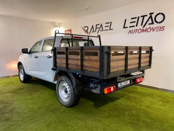 Isuzu 2023 - 32950 EUR, 32000 km - AUTO.MOTO.pt - 32000km - foto 4 de 26