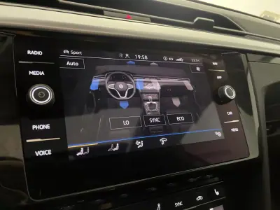 Volkswagen Arteon Shooting Brake 2021 - 27950 EUR, 91000 km - AUTO.MOTO.pt - 91000km - foto 28 de 41