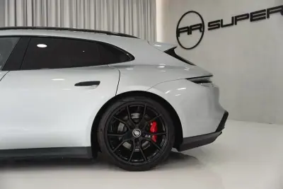 Porsche Taycan Sport Turismo 2024 - 74950 EUR, 55673 km - AUTO.MOTO.pt - 55673km - foto 9 de 57