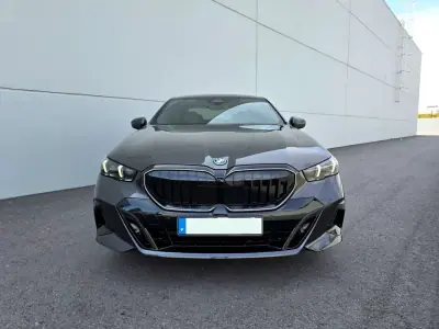 BMW 530e 2024 - 58500 EUR, 48800 km - AUTO.MOTO.pt - 48800km - foto 3 de 46