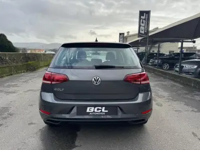 Volkswagen Golf 2019 - 15990 EUR, 95000 km - AUTO.MOTO.pt - 95000km - foto 6 de 27