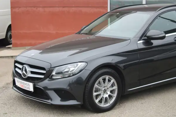Mercedes-Benz C 200 2020 - 22990 EUR, 173000 km - AUTO.MOTO.pt - 173000km - foto 3 de 33