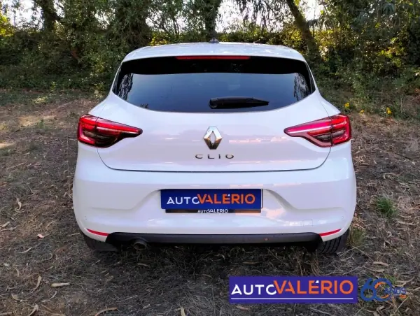 Renault Clio 2023 - 15950 EUR, 55104 km - AUTO.MOTO.pt - 55104km - foto 4 de 31