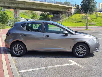 SEAT Ibiza 2015 - 8480 EUR, 179000 km - AUTO.MOTO.pt - 179000km - foto 6 de 36