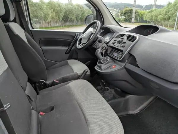Renault KANGOO 1.5 BLUE DCI 3LUG EDITION ONE 2017 - 10900 EUR, 126000 km - AUTO.MOTO.pt - 126000km - foto 8 de 13