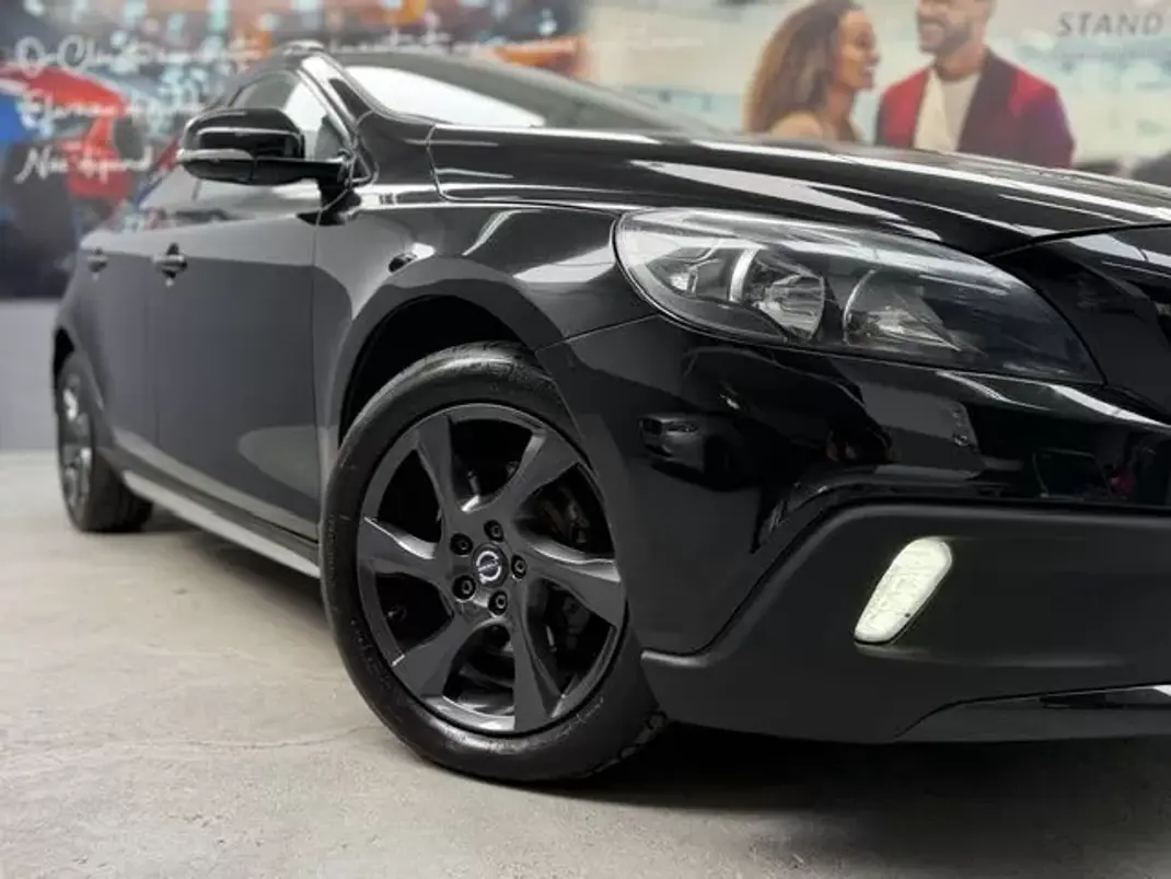 Volvo V40 2014 - 8999 EUR, 260000 km - 260000km - foto 2 de 15