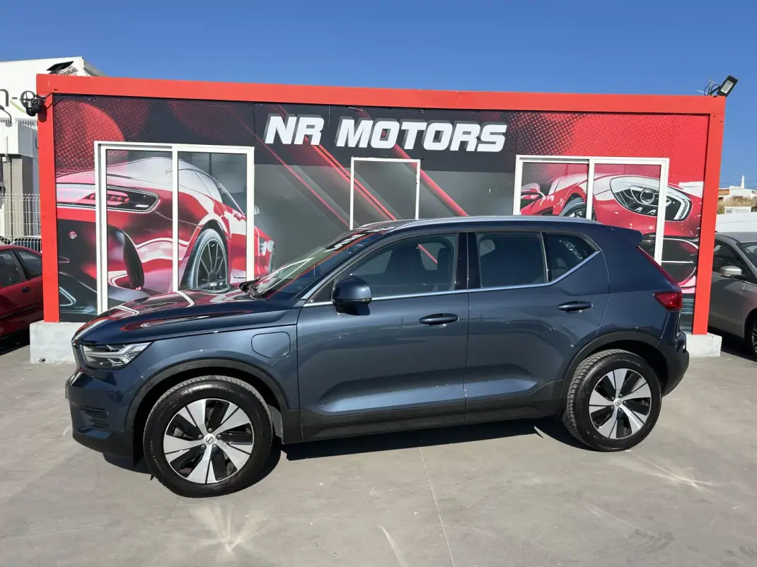 Volvo XC 40 2022 - 27947 EUR, 57500 km - AUTO.MOTO.pt - 57500km - foto 1 de 20