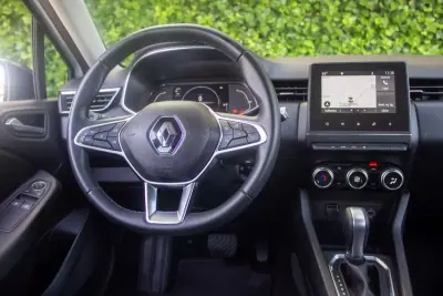 Renault Clio 2021 - 13500 EUR, 156000 km - AUTO.MOTO.pt - 156000km - foto 12 de 14