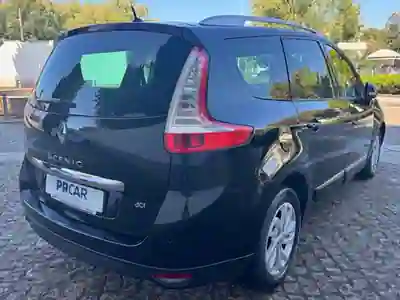 Renault Grand Scénic 2016 - 8150 EUR, 256000 km - AUTO.MOTO.pt - 256000km - foto 9 de 29