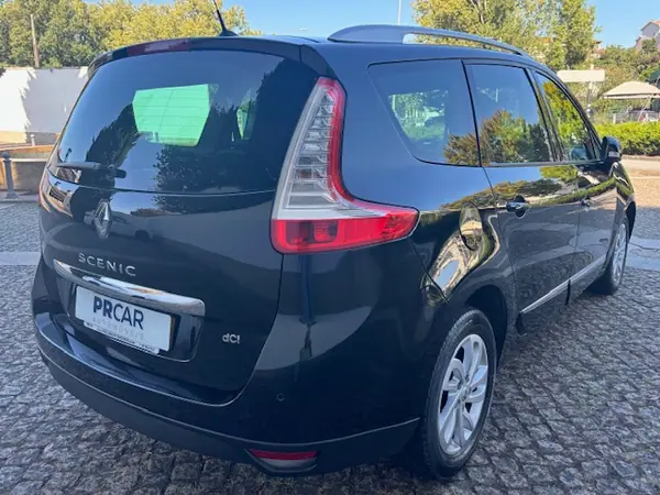 Renault Grand Scénic 2016 - 8150 EUR, 256000 km - AUTO.MOTO.pt - 256000km - foto 9 de 29