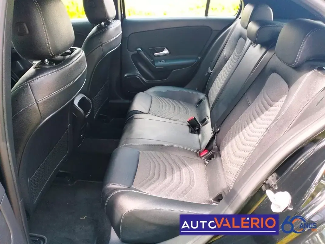 Mercedes-Benz A 180 2020 - 25950 EUR, 10120 km - AUTO.MOTO.pt - 10120km - foto 31 de 36