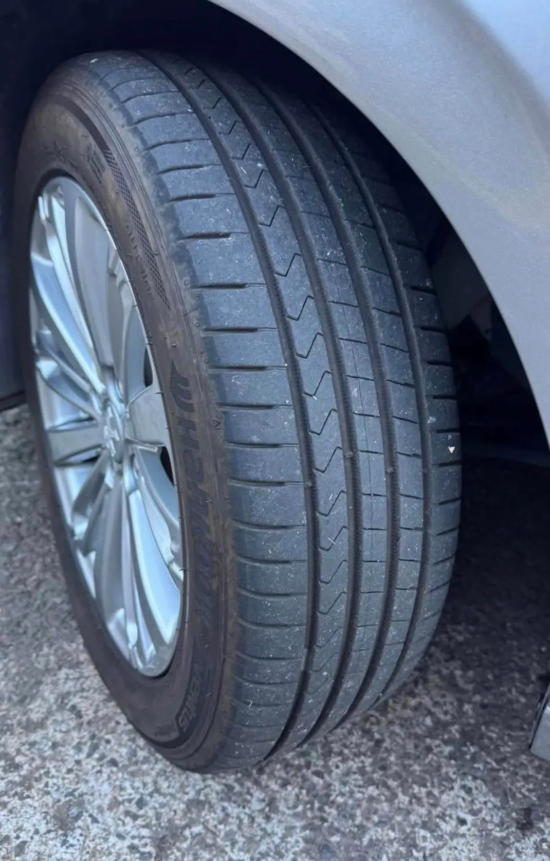 Peugeot 208 2019 - 8900 EUR, 93300 km - AUTO.MOTO.pt - 93300km - foto 10 de 10