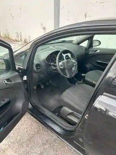 Opel Corsa 2009 - 3750 EUR, 154000 km - 154000km - foto 8 de 12