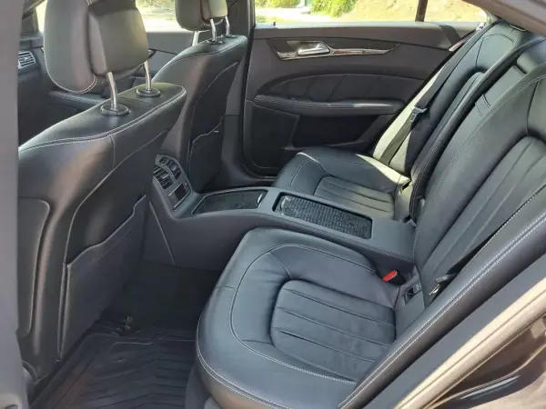 Mercedes-Benz CLS 350 2014 - 29000 EUR, 237000 km - AUTO.MOTO.pt - 237000km - foto 8 de 50
